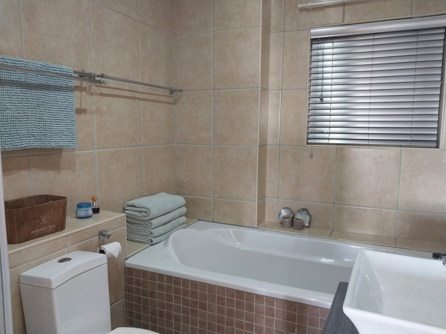 2 Bedroom Property for Sale in Boland Park Western Cape